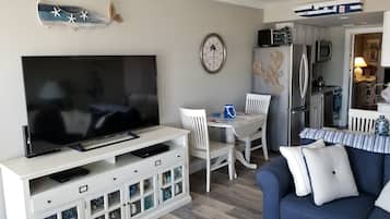 Een smart-tv en een dvd-speler