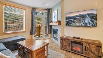 Smart TV, fireplace, DVD player