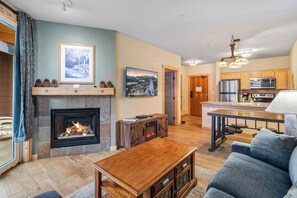 Smart TV, fireplace, DVD player