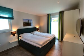 2 bedrooms, in-room safe, WiFi