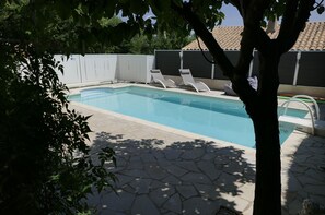 Piscine extérieure, piscine chauffée