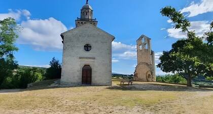 Au cĆur du Luberon Logement haut de gamme avec piscine chauffĂ©e privĂ©e climatisĂ©