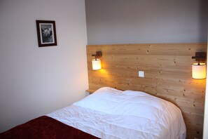 1 bedroom, bed sheets - CMD Méribel - 411 Le Pralin in Méribel Mottaret (Les Allues)