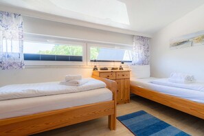 2 bedrooms, WiFi, bed sheets