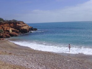 Beach nearby, sun-loungers, beach towels - Casa Luna - Detached House for 8 people with private pool (castellon)