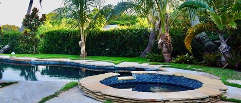 屋外プール、温水プール