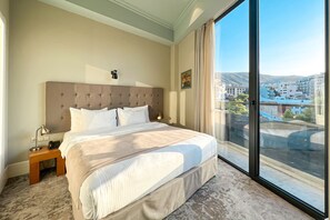 Phòng đôi Superior | Bộ đồ giường cao cấp, két bảo mật tại phòng, bàn 