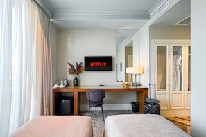 Chambre Standard avec lits jumeaux | Literie de qualité supérieure, coffres-forts dans les chambres, bureau