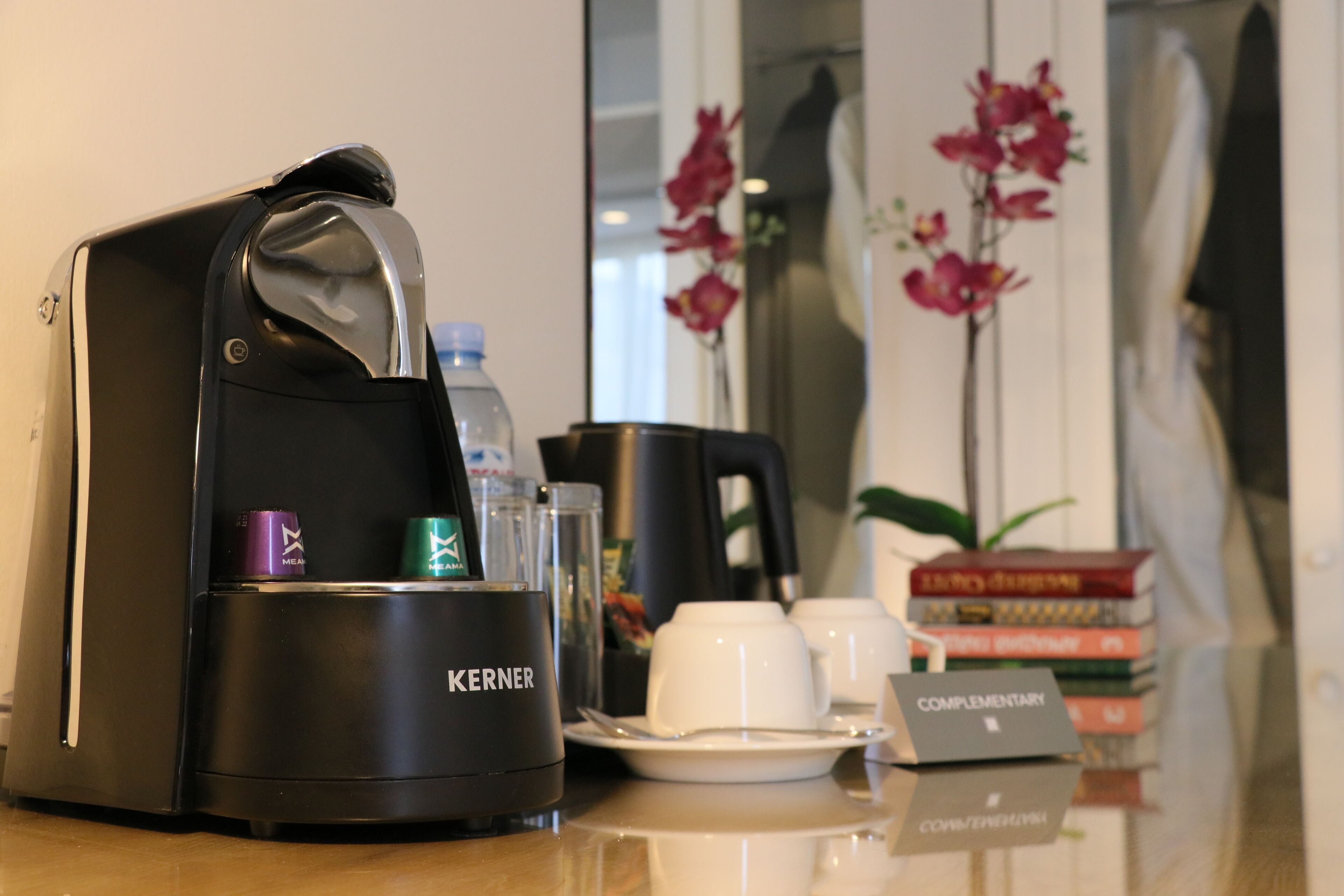 standard double room | premium bedding, in-room safe, desk, laptop workspace