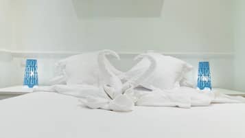 Apartment, 1 Bedroom | 1 bedroom, soundproofing, iron/ironing board, cots/infant beds