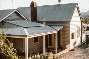 Exterior - The Tailor's Cottage, Kangaroo Valley (Kangaroo Valley)
