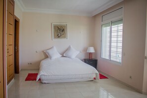 3 bedrooms, iron/ironing board, WiFi, bed sheets - Charming villa, Harhoura, Rabat (Harhoura, Rabat)