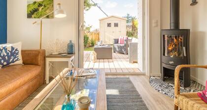 Maison cosy à Barneville-Carteret : cheminée, terrasse, jardin clos, tout équipé et charges incluses