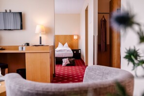 1 bedroom, desk, WiFi, bed sheets - Suite - Hotel Am Jungfernstieg (Stralsund)
