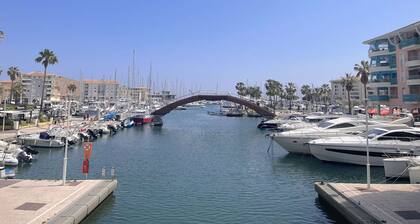 Cozy Studio Near Beach & Shops - Sleeps 2