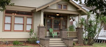 HISTORIC 1924 HOME - DOG FRIENDLY - WALK TO BEACH!