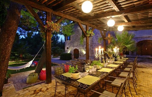 Authentic villa with private pool in secluded countryside