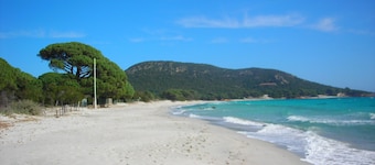 PORTO-VECCHIO - 5 MIN FRA PALOMBAGGIA STRANDER<br>