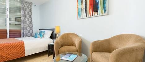 1 bedroom, iron/ironing board, Internet