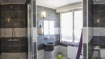 1 chambre, décoration personnalisée, ameublement personnalisé