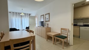 Dining - MESTRAL 1-4 (L'Escala)