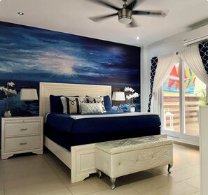 3 habitaciones, caja de seguridad en la habitación y escritorio 