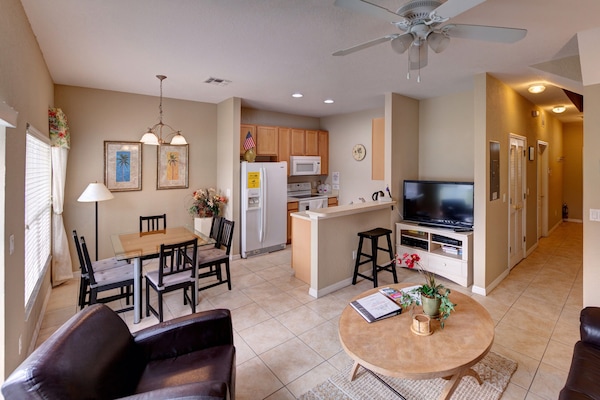 Livingroom + Kitchen area