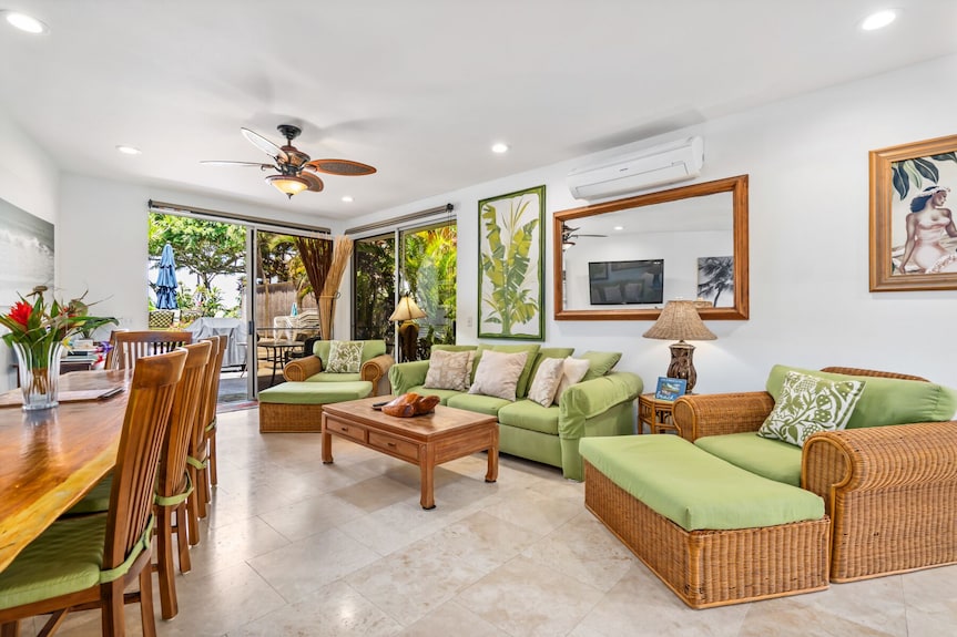 Rare, Gated, Private Beachfront Home! Private Pool, 6 Beds 6 Baths - Kihei, HI