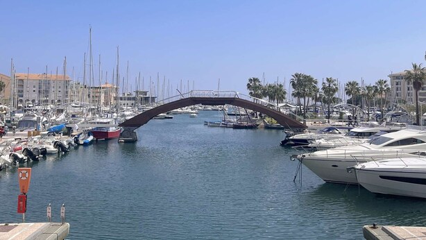 Unclassified image, 1 of 20, button - Fréjus: 1BR Apt, Sleeps 5, Pool, Beach 150m, Parking, Pets OK (Fréjus)