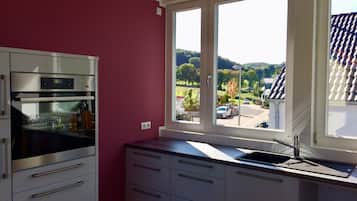 Kühlschrank, Ofen, Herdplatte, Geschirrspüler