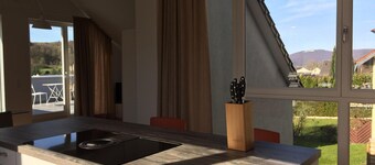 Great apartment with a large sun balcony and a view of the Siebengebirge