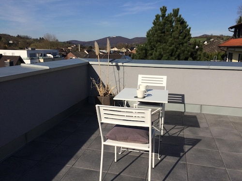 Tolle Wohnung mit großem Sonnen-Balkon und Siebengebirgsblick