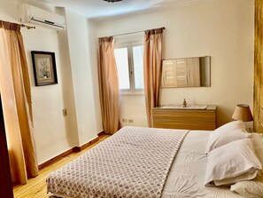 2 soverom, strykejern/-brett, wi-fi (inkludert) og sengetøy