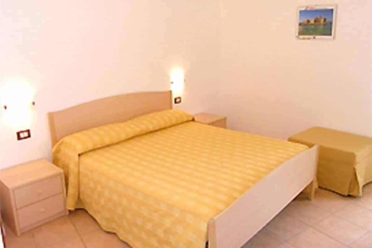 In-room safe, desk, free WiFi, bed sheets