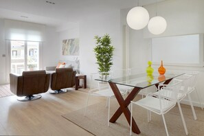 Dining - Beach House 2 by FeelFree Rentals (San Sebastián)