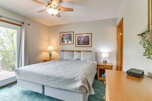 4 bedrooms, iron/ironing board, travel cot, Internet