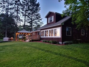 Exterior - Riverfront cabin with kayaks and canoes (Amery)