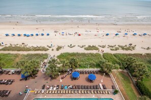 On the beach - ⭐️Newly renovated Ocean Front Deluxe King Condo,Come Live in the Paradise (Myrtle Beach)