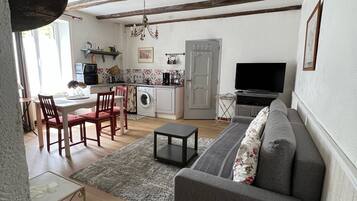 Televisie en een open haard