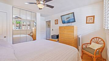 1 dormitori, planxa i posts de planxar, wifi i roba de llit