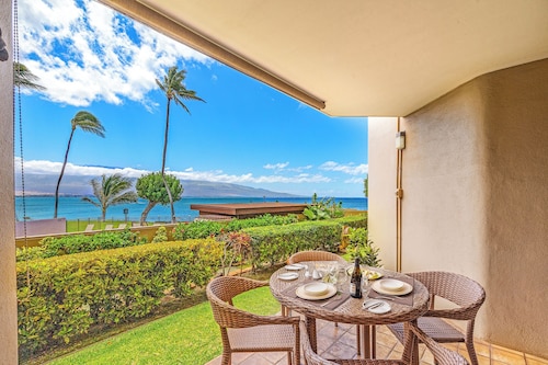 OCEANFRONT Spectacular 60 ft to the water, Recently Re-modeled! HDTV,WiFi,AC 