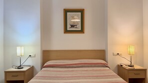 1 makuuhuone, silitysrauta/-lauta, ilmainen Wi-Fi, vuodevaatteet