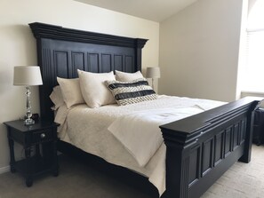 5 habitaciones, caja de seguridad en la habitación y escritorio 