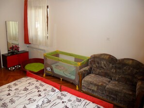 1 bedroom, iron/ironing board, WiFi, bed sheets