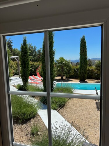 NATUR LODGE, bungalows and individual pool, natural site, exceptional view