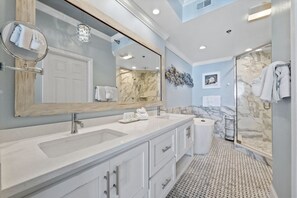 Towels - Lighthouse 714 (Gulf Shores)