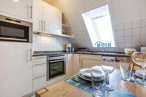 Køleskab, mikrobølgeovn, ovn, opvaskemaskine