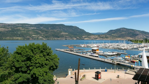 Unclassified image, 1 of 31, button - Designer Penthouse - Downtown Waterfront! (Kelowna)