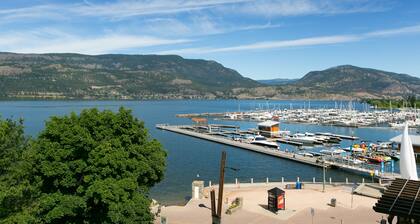 Designer Penthouse - Downtown Waterfront!
