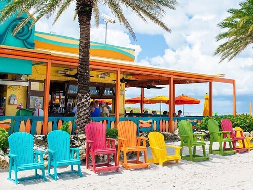 Beach Side Beauty, Fabulous Beaches, and Salt Water Pool!